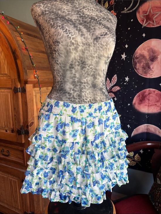 Hollister Dresses & Skirts - Hollister Blue & White Mini Skirt with Blue Floral Ruffles
